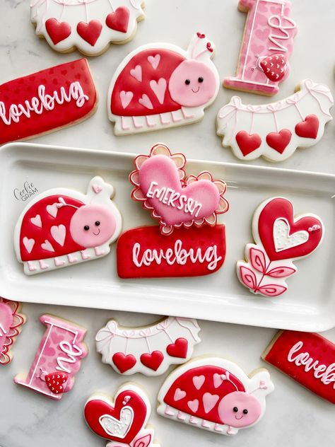 Valentines Day Sugar Cookies Decorated, Valentines Day Cookies Decorated, Valentines Cookies Decorated Ideas, Valentines Cookie, Cookie Gram, Valentine Cookies Decorated, Farm Cookies, Valentine Cookie, Fox Farm