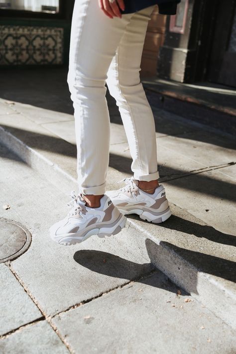 Ash Addict dad sneakers White Chunky Sneakers Outfit, Chunky Sneakers Outfit, White Chunky Sneakers, Winter Sneakers Outfit, Ash Sneakers, Sneakers Outfit Summer, Dad Sneakers, Best Investment, Aesthetic Fits