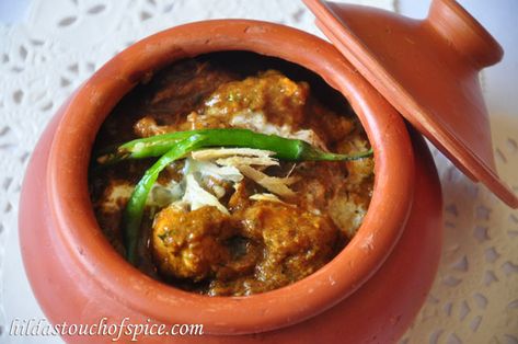 Chicken Handi (Murg Handi) - Hilda's Touch Of Spice Creamy Chicken Curry, Chicken Handi, Indian Chicken, Dry Coconut, India Food, Chicken Tikka, Boneless Chicken, Clay Pot, Creamy Chicken