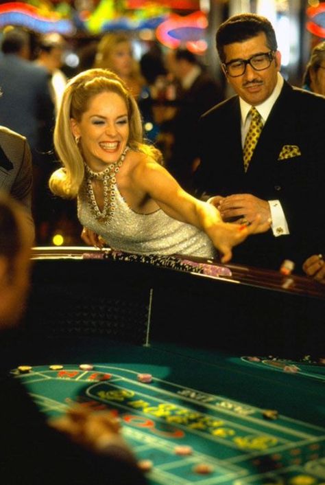 Casino Ginger Mckenna, 007 Casino Royale, Casino Movie, Casino Dress, Casino Royale Party, Image Film, Casino Night Party, Casino Outfit, Gambling Party