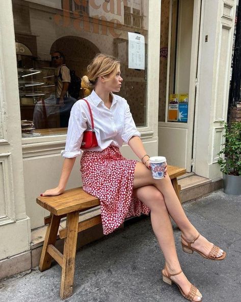 Paris Fashion Summer, Parisian Style Summer, Paris Summer Outfits, French Outfits, French Chic Fashion, Parisian Summer, Style Parisienne, Parisienne Chic, Summer Style Guide