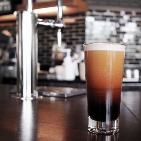 How Nitro Became the Hottest Thing in Cold Coffee Funny Nails, Coffee Recepies, Coffee Tumblr, Stumptown Coffee, Nitro Coffee, Nitro Cold Brew, Quotes Coffee, Coffee Facts, Coffee Instagram