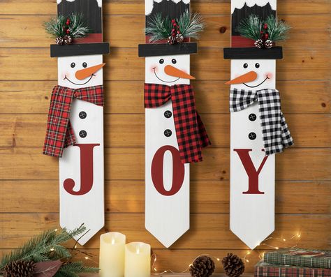 Metal Snowman, Wooden Snowmen, Wooden Christmas Crafts, Wood Snowman, Tole Painting Patterns, Wooden Snowman, Lawn Art, Christmas Yard Decorations, Christmas Decorations Diy Outdoor