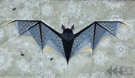 Bat Quilt Block, Bat Quilt, Coffin Art, Flying Parrot, Halloween Quilt Patterns, Bat Flying, Halloween Quilt, Halloween Quilts, House Quilts