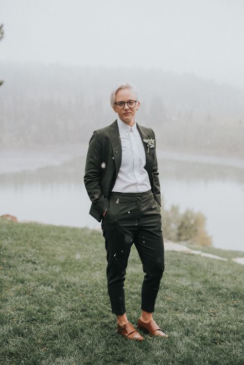 Best Day Ever: 3 Lesbians Share How They Rocked a Suit to Their Weddings | Autostraddle Andro Wedding Attire, Formal Suits For Women Wedding, Wedding Suit Women Masc, Lesbian Pant Suit Wedding, Suit With Graphic Tee, Casual Lesbian Wedding, Butch Wedding Attire, Wedding Suit Women Tomboys, Masc Lesbian Wedding Outfit