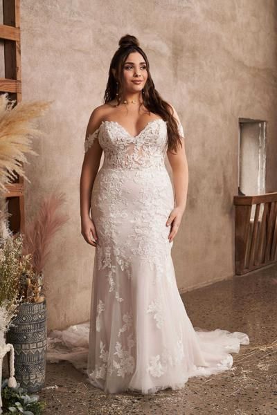 Kelsey Rose, Lillian West, Plus Size Wedding Gowns, Essense Of Australia, Justin Alexander, Maggie Sottero, Wedding Dresses Plus Size, Plus Size Wedding, Short Wedding Dress