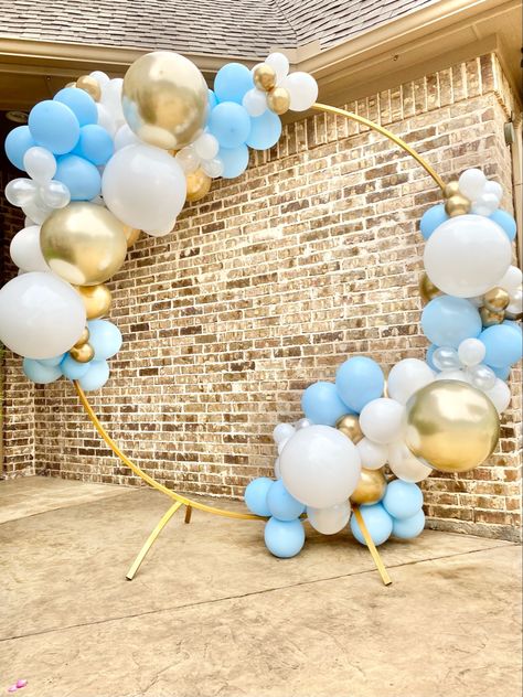 Balloon Ring Arch Ideas, Blue Balloon Circle Arch, Hoop With Balloons, Circular Balloon Arch, Over The Moon Balloon Arch, Blue Backdrop Ideas, Decoration Buffet, Baby Shower Deco, Yellow Balloons