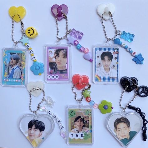 Untuk di jual Diy Gantungan Kunci, Concert Freebies, Bts Keychain, Kpop Keychain, ميدالية مفاتيح, Bts Bracelet, Diy Disney Ears, Pop Jewelry, Kpop Diy