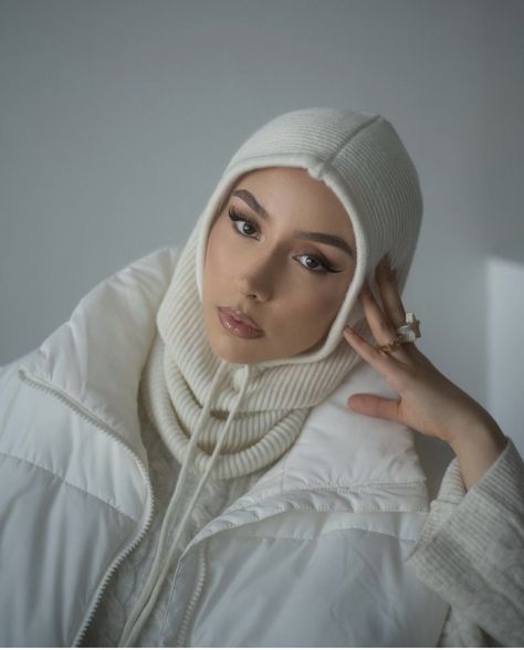 Muslim Outfits Casual, Hijab Style Casual, Casual Hijab Outfit, Diy Fashion Clothing, Muslim Outfits, Beauty Goals, Photoshoot Photography, Abaya Fashion, Hijab Outfit