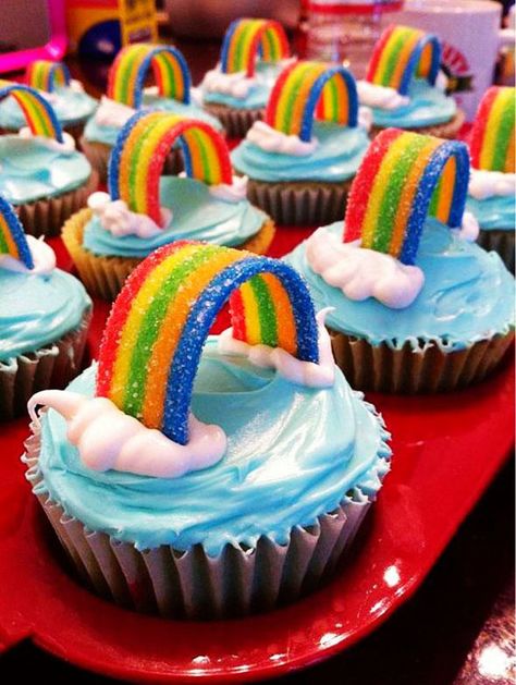 rainbow cupcakes for christmas creative food ideas, christmas rainbow cupcakes Cupcakes Bonitos, Cupcakes Design, Torte Cupcake, Cupcakes Decorados, Decorating Cakes, Rainbow Cupcakes, Pony Birthday, Rainbow Food, Cupcake Designs