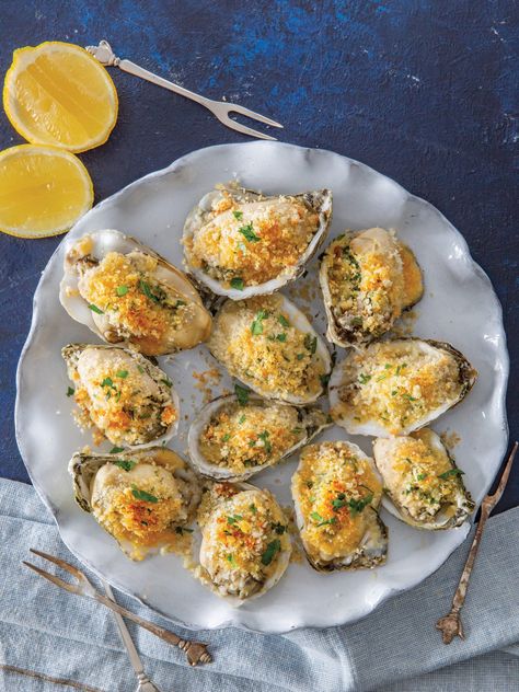 Baked Oysters often make an appearance, and this classic recipe will make any holiday supper a special occasion. Baked Stuffed Oysters, Baked Oysters Recipe, Oysters Recipes, Roasted Oysters, Baked Oyster Recipes, Oyster Bake, Oyster Recipe, Pescatarian Recipes Healthy, Baked Oysters