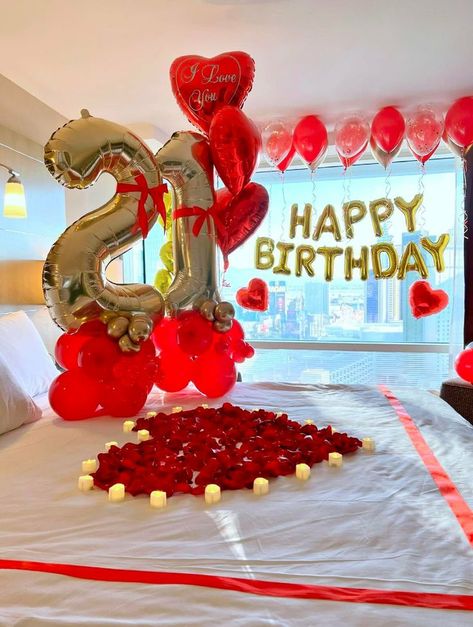 Surprise your loved one with a romantic and unforgettable 21st birthday room surprise! ❤️🎉 From rose petals to balloons, we've got all the inspiration you need to create a truly special celebration. #21stBirthday #RoomSurprise #RomanticDecor Pink Balloon Decorations, 21st Birthday Surprise, Birthday Ballon Decorations, Birthday Room Surprise, Room Surprise, 21 Party, Planning Party, Surprise Birthday Decorations, Romantic Room Decoration