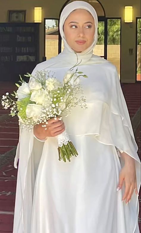 Hijab Wedding Dresses Simple, White Dress Hijab, Modest Bridal Dresses, Elegant Long Sleeve Wedding Dresses, Wedding Abaya, Muslim Wedding Gown, Nikah Outfit, Hijabi Brides, Muslimah Wedding Dress