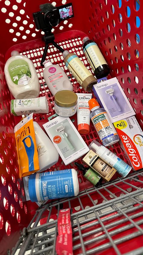 Target Body Care, Hygiene Shopping, Aesthetic Selfcare, Gross Things, Body Hygiene, Hygiene Care, Basic Skin Care Routine, Shower Skin Care, Smell Goods