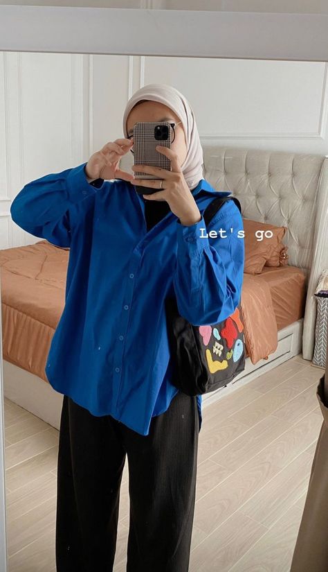 Ootd Kemeja Navy, Navy Blue Concert Outfit, Blue Hijab Outfit, Ootd Airport, Outfit Kampus, Blue Ootd, Outfit Kemeja, Royal Blue Outfits, Ootd Hijab Style