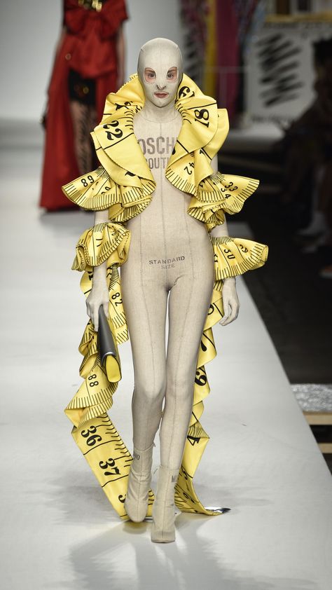 The Most WTF Moments From The Moschino Runway #refinery29uk Moschino Runway, Camp Fashion, Conceptual Fashion, Weird Fashion, Futuristic Fashion, Fashion Inspiration Design, 가을 패션, Fesyen Wanita, Costume Design