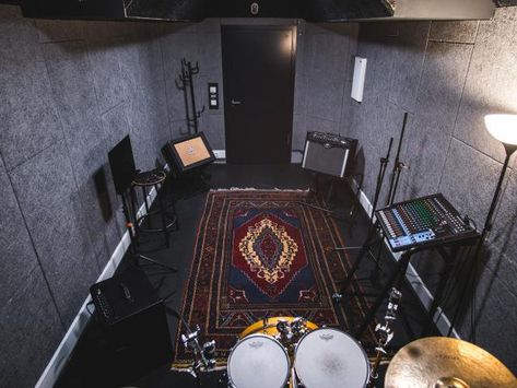 Rehearsal Room Design, Small Music Studio, Drum Room Ideas, Room Recording Studio, Room Basic, Jazz Quotes, Drum Studio, Studio Music Room, Studio Room Design