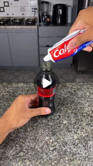 Make home tips on Instagram: "Follow me @makehometips for more helpful life hacks, tips, and tricks👆 Put toothpaste in coke and you'll thank me for it! It's incredible #foryoupage #fyp #hometips #HomeHacks #maketips" Top Tips Life Hacks, Real Life Hacks, Coke Cleaning Hacks, Simple Life Hacks Mind Blown, Cleaning With Coke, 27 Life Hacks, Cool Hacks, Cleaning Pans, Life Hacks For Home