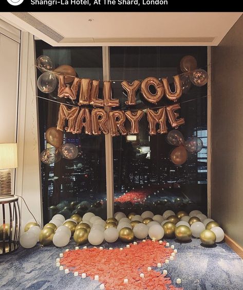 Proposal Decorations Indoor Simple, Simple Proposal Decorations, Engagement Proposal Ideas At Home, Hotel Proposal Ideas, Apartment Proposal, Small Proposal Ideas, Indoor Proposal Ideas, Simple Engagement Proposal Ideas, Hotel Proposal