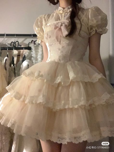 Queen Outfit, Old Fashion Dresses, Girly Dresses, Dress Hairstyles, Fairytale Dress, Fairy Dress, Lovely Clothes, Lolita Dress, Fancy Dresses