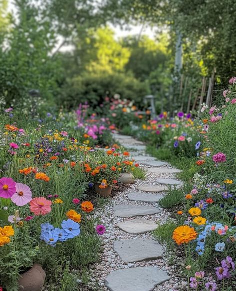 Front Yard Wildflower Garden, Bedroom Moody, Baddie Apartment, Apartment Bedroom Ideas, Dream Backyard Garden, Future Garden, Dream Yard, Apartment Bedroom, Have Inspiration