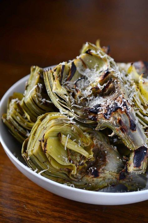 Parmesan Herb Grilled Artichokes Savoury Treats, Impressive Appetizers, Grilled Artichoke, Recipes Vegetables, Artichoke Recipes, South Beach Diet, Healthy Low Carb Recipes, Paleo Whole 30, Vegetable Sides