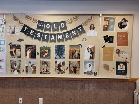 Bible Study Classroom Decor, Sabbath School Classroom Ideas, Sunday School Teacher Aesthetic, Catholic School Classroom Decor, Youth Ministry Room Ideas, Sunday School Room Ideas Classroom Decor, Catholic Classroom Decor, Bible Classroom Decor Ideas, Sunday School Decorating Ideas Classroom