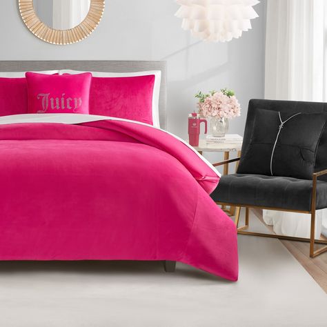 The Juicy Couture velour comforter Set is designed for comfort and durability and ensures you enjoy a restful night's sleep. Immerse yourself in the glamour and luxury synonymous with Juicy Couture, transforming every night into a five-star experience. Juicy Tracksuit, Pink Comforter, Queen Comforter Sets, Queen Comforter, Contemporary Outdoor, King Comforter, Home Tv, Comforter Set, Bed Comforters