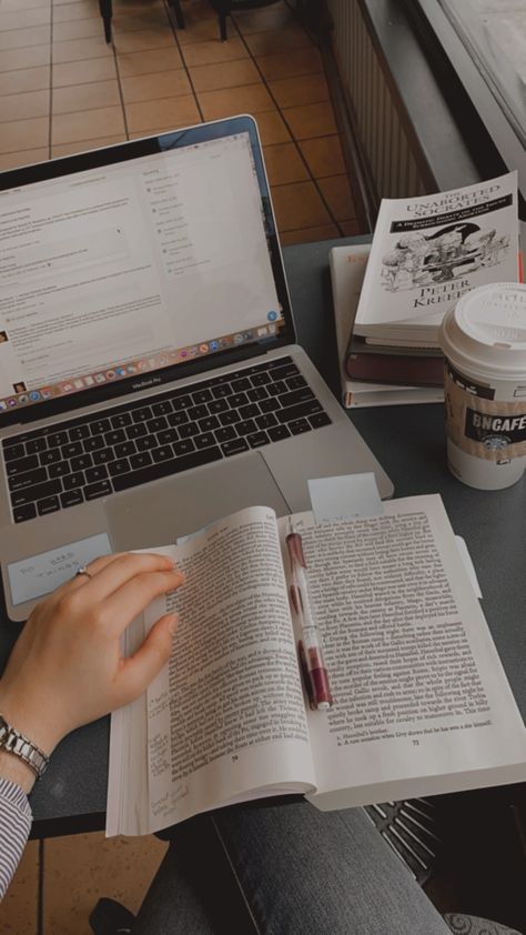 Notebook, Laptop, Reading, Bed, Books