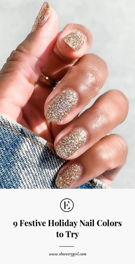 9 Festive Holiday Nail Colors to Try. Effortless chic holiday manicure. Glitter mani. Pretty glitter polish. Perfect holiday Christmas nail polish color. White Sox Nails, Hoilday Nails, Holiday Nail Ideas, Holiday Nail Colors, Festive Holiday Nails, Christmas Nail Polish, Sns Nails Colors, New Nail Colors, Red Nails Glitter