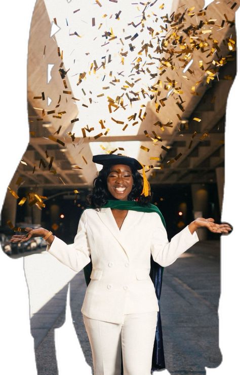 Black Women Graduation Pictures, Grad Pic Ideas, Graduation Pictures Outfits, Graduation Ceremony Outfit, Makeup Usa, Nursing Graduation Pictures, College Graduation Photoshoot, College Graduation Pictures Poses, Usa Business