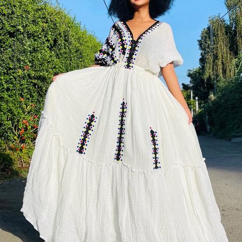 Simple Ethiopian Traditional Dress, Ethiopian Clothing, Habesha Dress, Ethiopian Traditional Dress, Ethiopian Dress, Cream Maxi Dress, Kaftan Designs, Muumuu Dress, Ethnic Dress