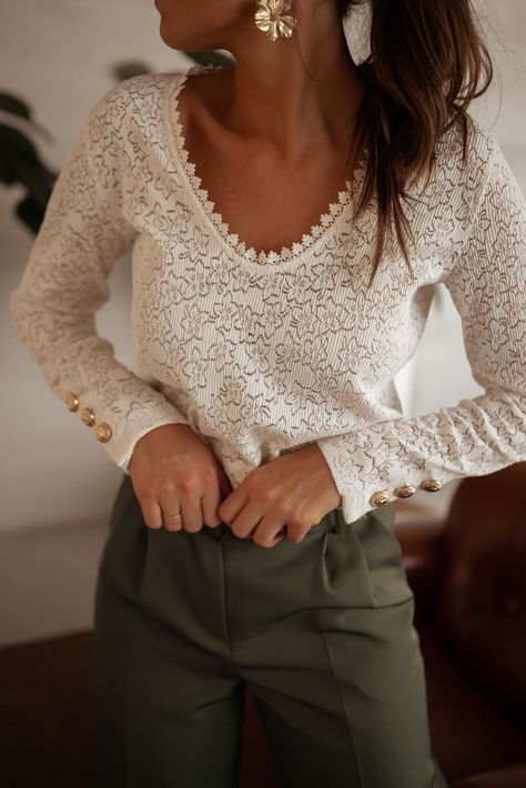 Ecru Balo Blouse – Easy Clothes North America Parisian Women, 2024 Outfits, Perfect Blouse, Mein Style, Styling Ideas, Fall 2024, Autumn Fashion Women, Classy Outfits, Autumn Winter Fashion