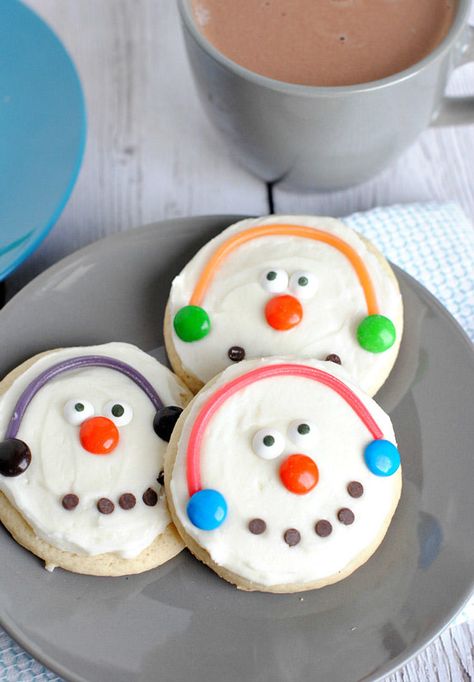 Winter Biscuits, Snowman Bingo, Easy Christmas Cookies Decorating, Christmas Sugar Cookies Easy, Christmas Breads, Creative Christmas Cookies, Christmas Cookies Kids, Simple Baking, Cute Christmas Cookies