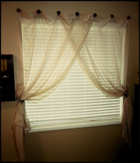 Life Unexpected: How To Hang a Curtain Without A Rod--PERFECT for rentals with no curtain rods Curtains Without Rods, How To Hang Curtains, How To Hang, Diy Curtains, Hanging Curtains, Clever Diy, Sheer Curtains, My New Room, Window Coverings