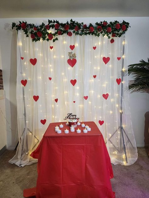 Red And Beige Wedding Decor, Indian Anniversary Decoration, Simple Anniversary Decoration Ideas At Home, Birthday Simple Decoration Ideas At Home, 1st Anniversary Decoration Ideas At Home, Simple Anniversary Decoration Ideas, Anniversary Decoration Ideas At Home, Husband Birthday Decorations, Anniversary Decoration Ideas