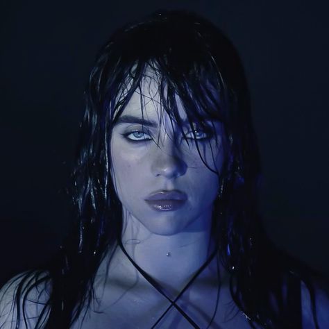 Eilish No 2 Photoshoot, Billie Eilish Eyes Aesthetic, Billie Eilish No.2, Billie Eilish Wet Hair, Eilish No.2, Billie Eilish Eilish No 2, Hot Billie Eilish, Music Artist Aesthetic, Icons Billie Eilish