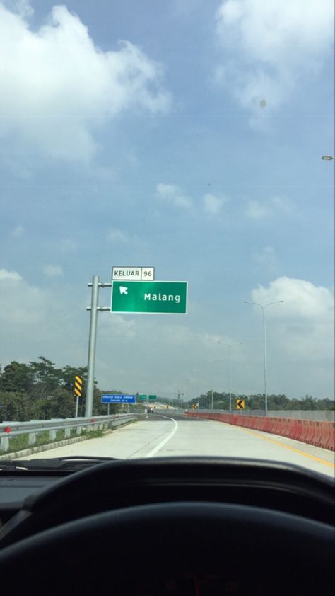 Jalan Tol, Story Video, Cute Relationship Goals, Street Signs, Foto Instagram, Semarang, Malang, Aesthetic Iphone Wallpaper, Jakarta