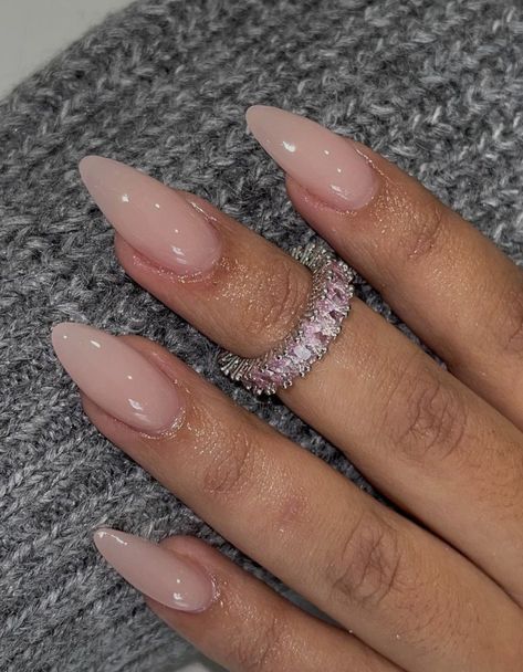 Natural Color Almond Shape Nails, Sleek Acrylic Nails, Pointy Round Acrylic Nails, Polygel Nail Inspo Almond, Almond Gel Nails Solid Color, Light Blush Pink Nails, Dainty Almond Acrylic Nails, Clear Round Nails, Almond Nails For Brown Skin