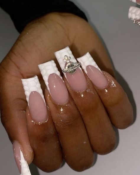 Nails Inspiration Baddie, Baddie Acrylic Nails, Acrylic Nails Aesthetic, Aesthetic Acrylic Nails, College Nails, Bedazzled Nails, Hard Nails, Cute Simple Nails, Aesthetic Nails