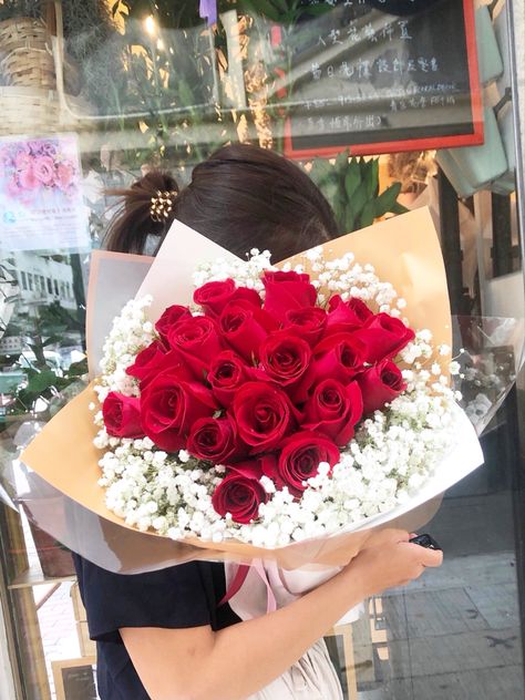 Red Rose Bouquet Brown Paper, Red Roses And Baby Breath Bouquet, Rose And Baby Breath Bouquet, Roses And Baby Breath Bouquet, Red White Rose Bouquet, Aerial Skills, Roses Bouquet Gift, Graduation Bouquet, White Rose Bouquet