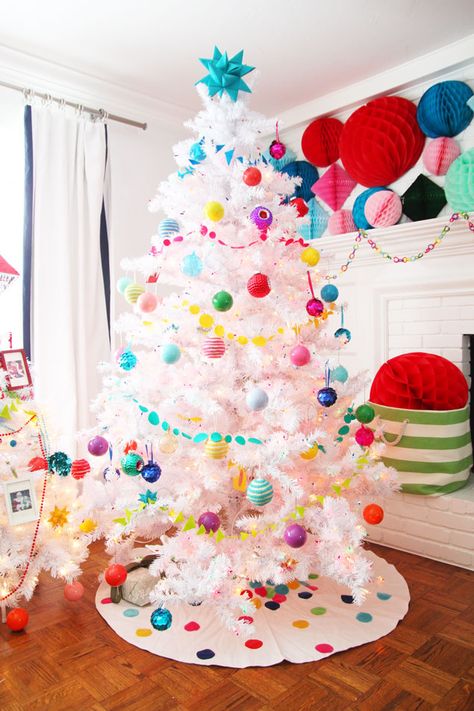 Playroom Christmas, Christmas Playroom, Girly Diy, Whimsy Christmas, Colorful Christmas Decorations, Rainbow Christmas Tree, Colorful Ornaments, Retro Christmas Decorations, Colourful Christmas