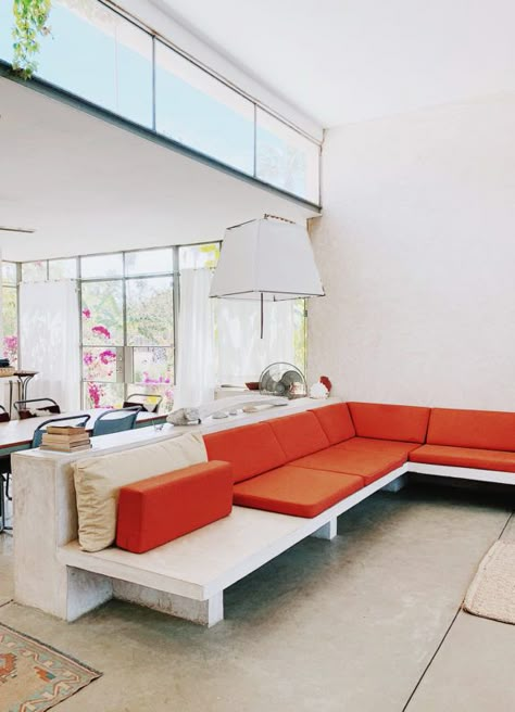 Built In Sectional Sofa, Built In Lounge Seating, Concrete Sofa Living Rooms, Built In Couch Living Room, Built In Sectional, Concrete Couch, Loft House Ideas, Concrete Sofa, Built In Couch