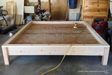 Bed Frame Out Of Pallets, Make A King Size Bed, Build A Bed Frame, Homemade Bed Frame, Headboard Plans, Build Bed Frame, King Size Bed Frame Diy, Diy Platform Bed Frame, Making A Bed Frame