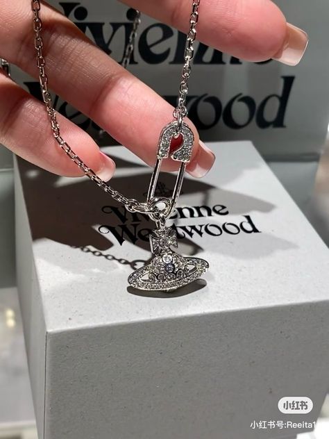 Vivienne Westwood Chain Necklace, Vivian Westwood Neckles, Vivienne Westwood Necklace Silver, Vivienne Westwood Chain, Viviane Westwood, Jewelry Vivienne Westwood, Vivienne Westwood Necklace, Westwood Necklace, Lil Tjay