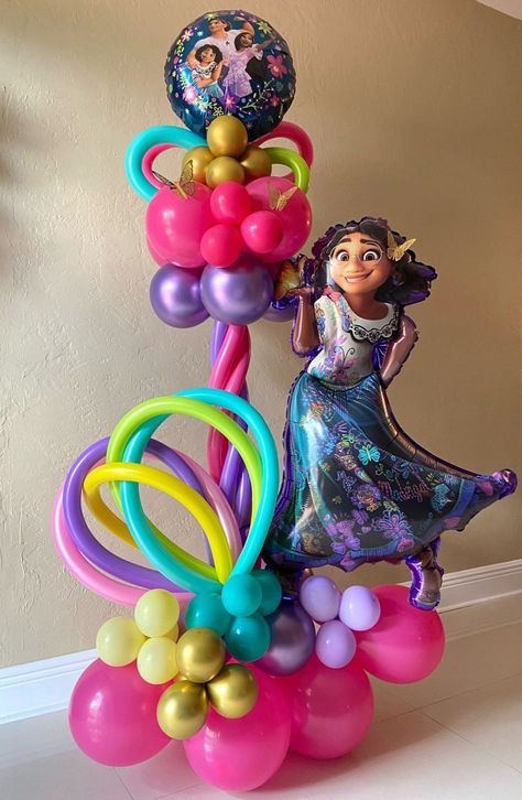 Encanto Balloon Centerpieces, Encanto Birthday Balloons, Encanto Balloon Decorations, Encanto Birthday Party Balloons, Mirabel Party Ideas, Encanto Balloon Decor, Encanto Balloon Bouquet, Encanto Balloon Arch, Encanto Balloon Garland