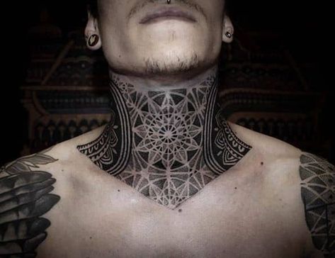 Geometric Throat Tattoo, Mandala Back Tattoo, Neck Tattoo Design, Hals Tattoo Mann, Full Neck Tattoos, Tato Maori, Black Heart Tattoos, Best Neck Tattoos, Throat Tattoo