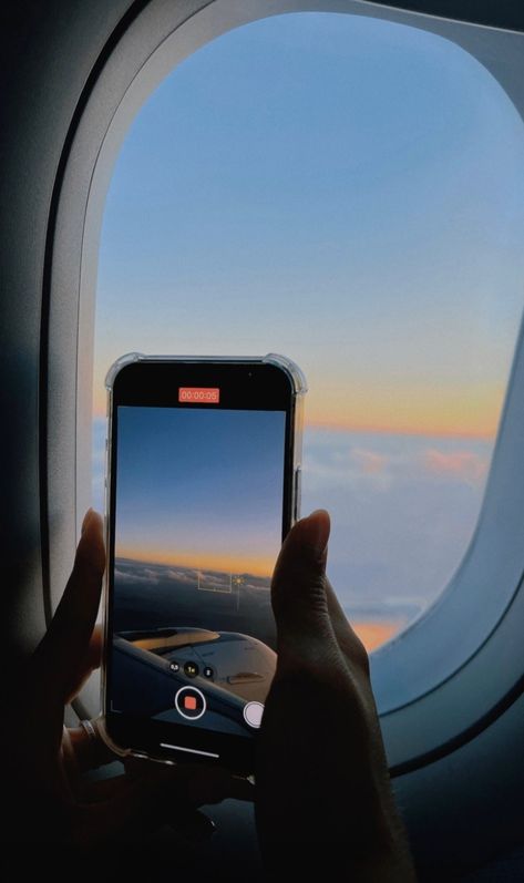 Sophie Seddon, Long Haul Flight Tips, Long Haul Flights, Flight Tips, Travel Instagram Ideas, Life Recently, Airport Aesthetic, Catch Flights, Travel Picture Ideas