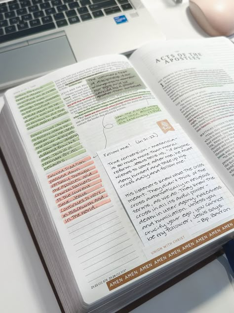 Simple Bible Note Taking, Ipad Bible Notes, Bible Journaling Asethic, Orthodox Bible Study, Kjv Bible Notes, Bible Study Desk Setup, Hosanna Revival Bibles, Bible Book Aesthetic, Bible Study Essentials