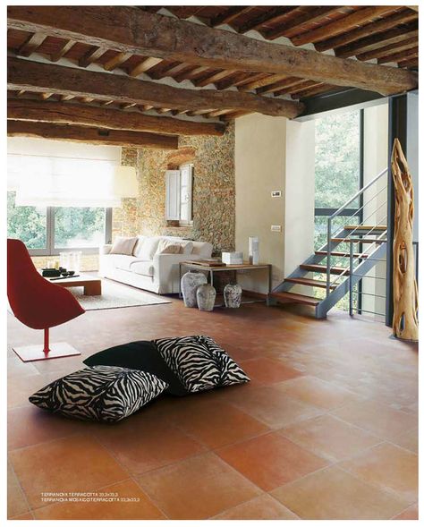 Terracota Floor Living Rooms, Modern Lounge Rooms, Concrete Floors Living Room, Terracotta Living Room, Kerala Traditional House, Appartment Decor, Diy House Renovations, Terra Nova, Living Room Red